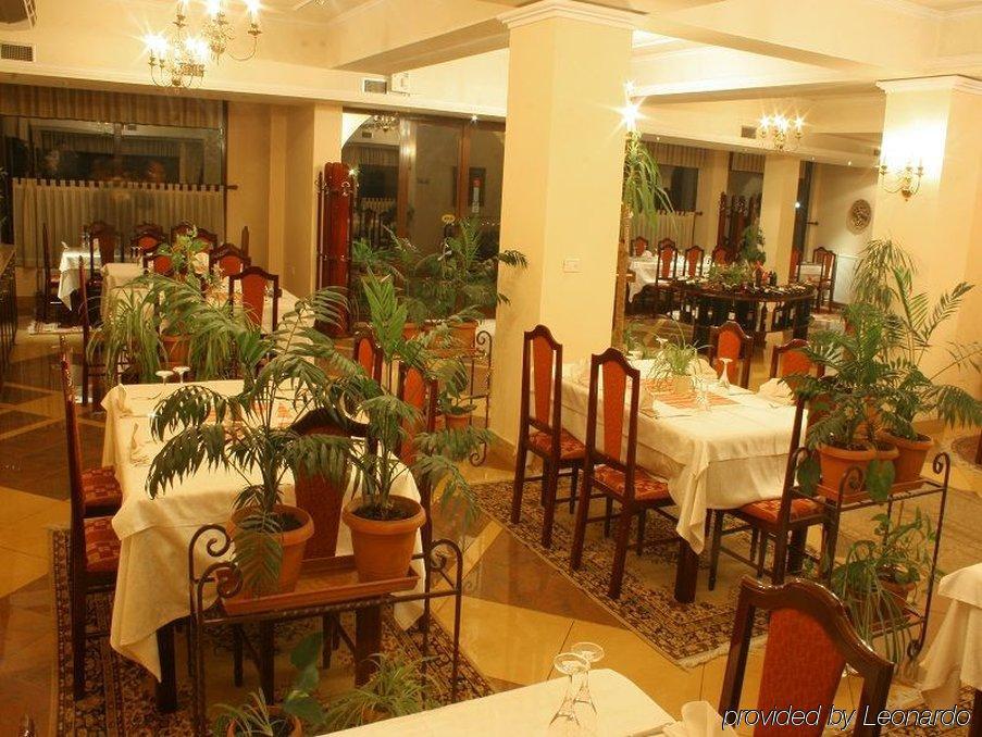 Hotel Baron Tirana Restaurace fotografie