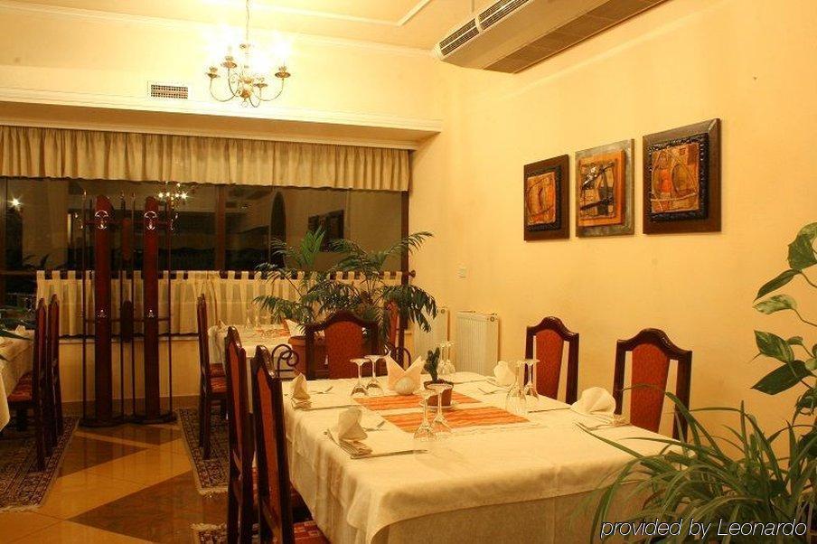 Hotel Baron Tirana Restaurace fotografie